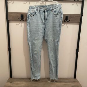 NY&Co Skinny jeans that sit right above the ankles